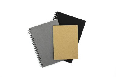 beyaz arkaplanda izole edilmiş dizüstü bilgisayarlar.