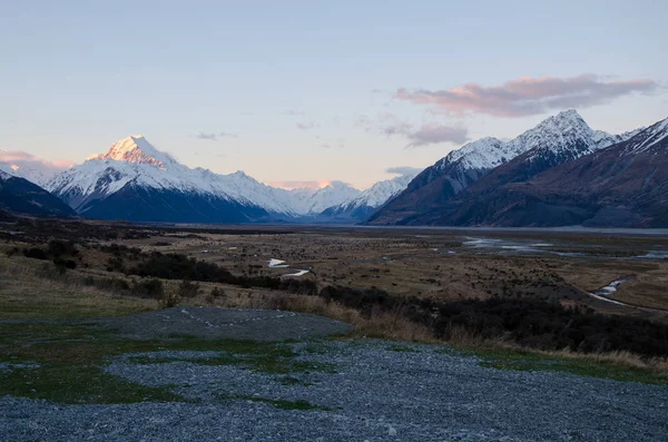 Χιόνι κάλυψε Όρος Cook στο ηλιοβασίλεμα χρυσή ώρα, South Island, Νέα Ζηλανδία — Φωτογραφία Αρχείου