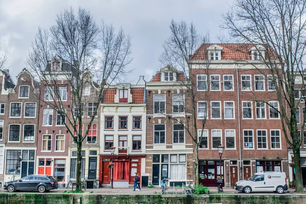 Amsterdão Países Baixos Fevereiro 2020 Casas Antigas Frente Aos Antigos — Fotografia de Stock