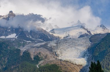 Chamonix 'den La Jonction des Bossons' a yürüyüş. Mont Blanc Massif, Fransız Alpleri, Chamonix, Bosson Buzulu, Fransa, Avrupa.
