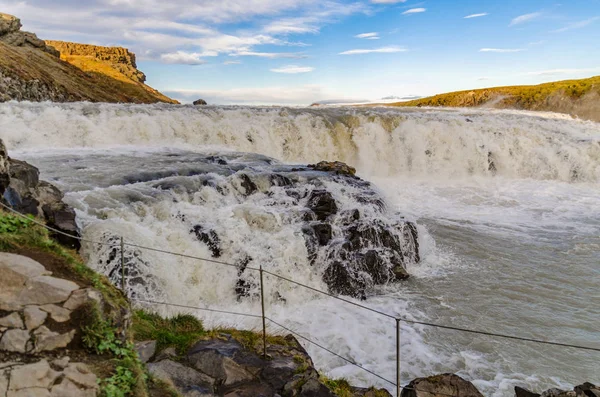 Isländskt vattenfall Gullfoss - Golden Falls. den starkaste på Island och i Europa — Stockfoto