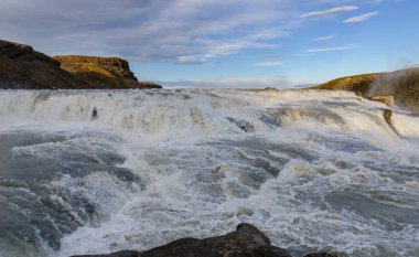 İzlanda Şelalesi Gulfoss, Altın Şelale. İzlanda ve Avrupa 'nın en güçlüsü.