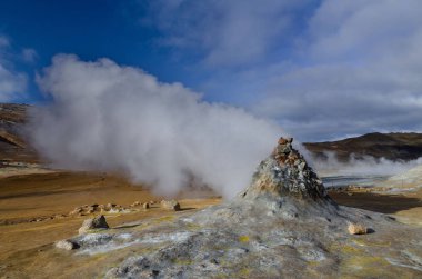 İzlanda, Avrupa, Hervir Gayzer Vadisi İzlanda turizm rotasının Altın Halkası 'na girdi.