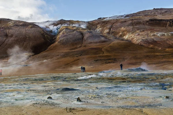 Islândia, Europa, Hervir Geyser Valley entra no Anel de Ouro da rota turística Islândia, paisagem incrível e sobrenatural — Fotografia de Stock