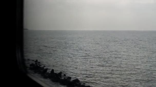 Vanuit Het Treinraam Een Prachtig Uitzicht Zee — Stockvideo