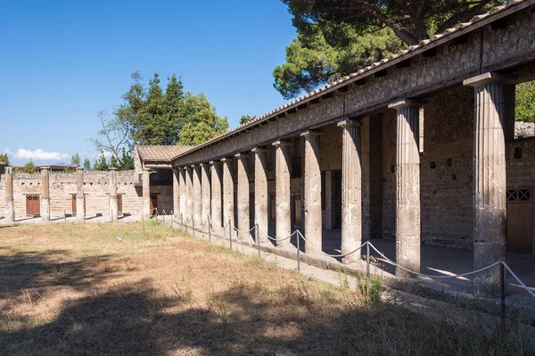 Ruínas de Pompeia, a antiga cidade romana — Fotografia de Stock