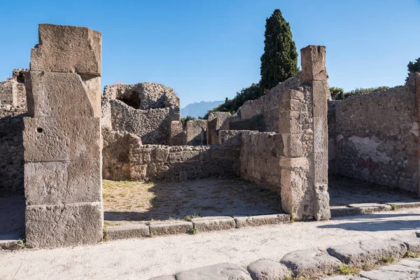 Ruinas de Pompeya, la antigua ciudad romana — Foto de Stock