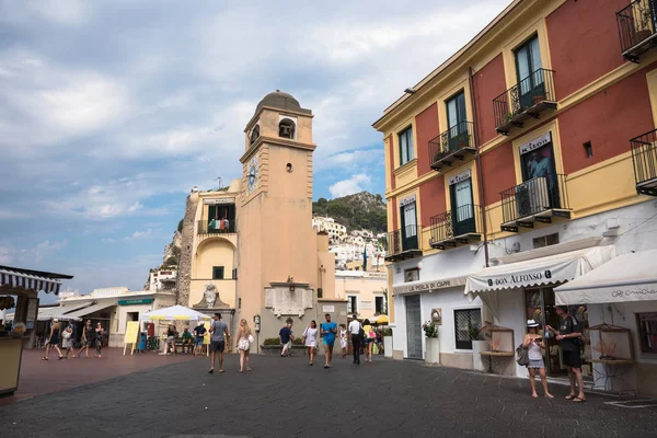 Piazza Umberto I na wyspie Capri — Zdjęcie stockowe