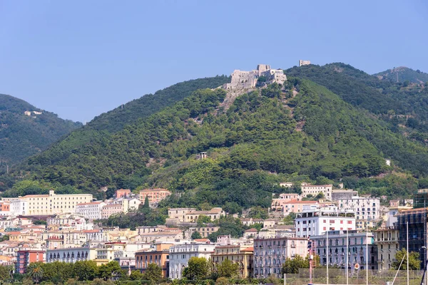 Widok miasta Salerno z zamku Arechi — Zdjęcie stockowe