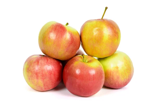 Pommes rouges sur fond blanc — Photo