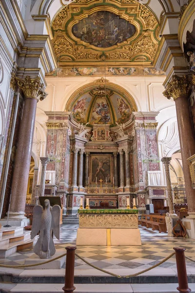 Altar mayor de la Catedral de Amalfi — Foto de Stock