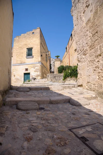 Narrow streetin the Sassi of Matera — Stock Photo, Image