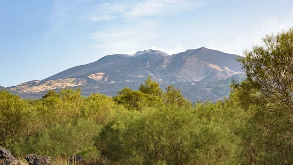 Vista panoramica dell'Etna sulla Sicilia — Foto Stock