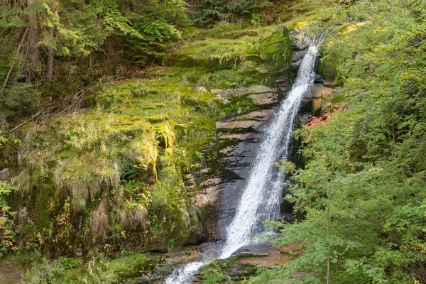 Kamienczyk河的瀑布 光洁的巨人山脉中最高的瀑布 — 图库照片