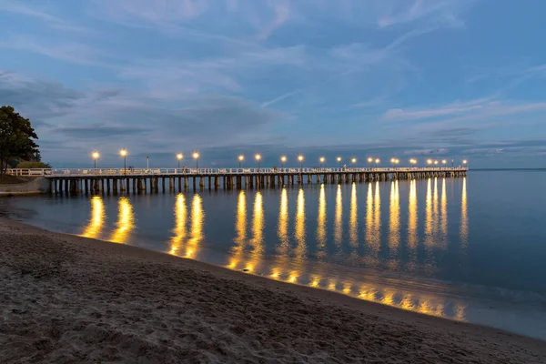 Vista Nocturna Del Muelle Madera Gdynia Orlowo Polonia —  Fotos de Stock