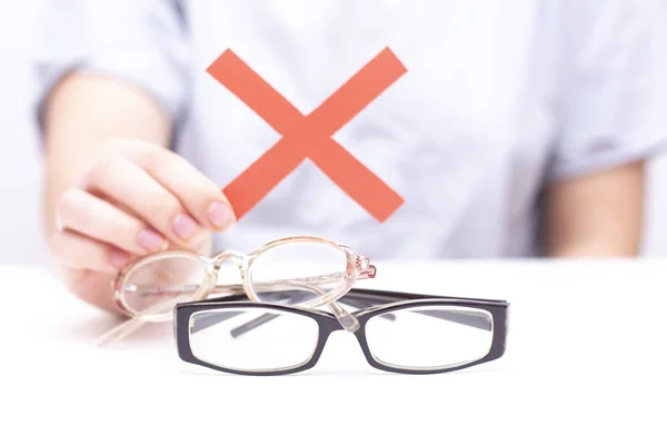 Verweigerung Der Brille Für Das Sehen Hände Verweigern Gläser Kreuz — Stockfoto