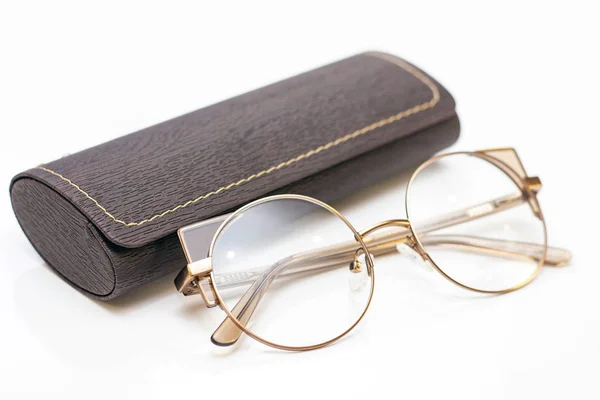 Las Gafas Modernas Moda Femeninas Oro Para Vista Caja Cuero — Foto de Stock