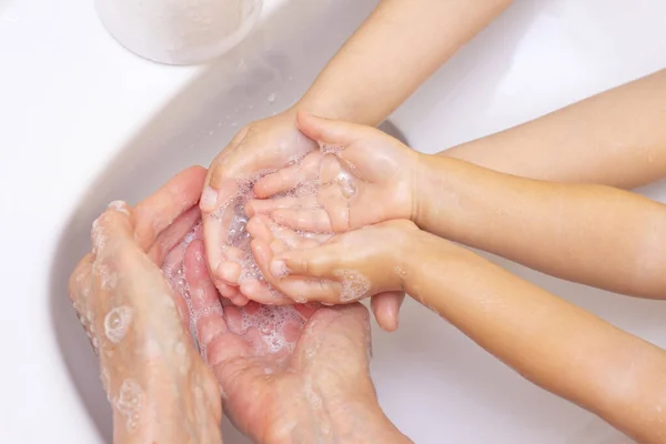 Adultos Niños Lavan Las Manos Manos Espuma Jabón Antibacteriano Protección — Foto de Stock