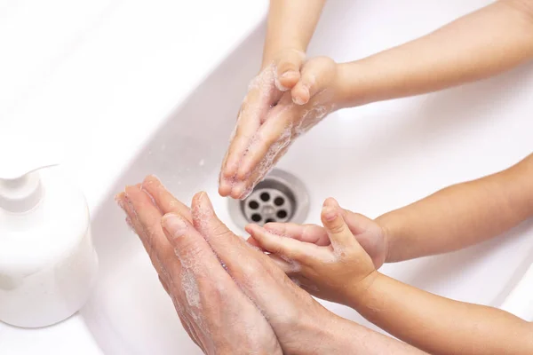 Adultes Enfants Lavent Les Mains Mains Mousse Savon Antibactérien Protection — Photo