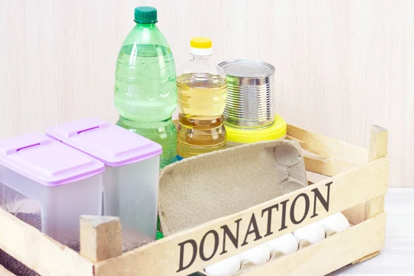 Caja Alimentos Donación Voluntarios Ayudan Los Necesitados Alimentos Virus Aislamiento — Foto de Stock
