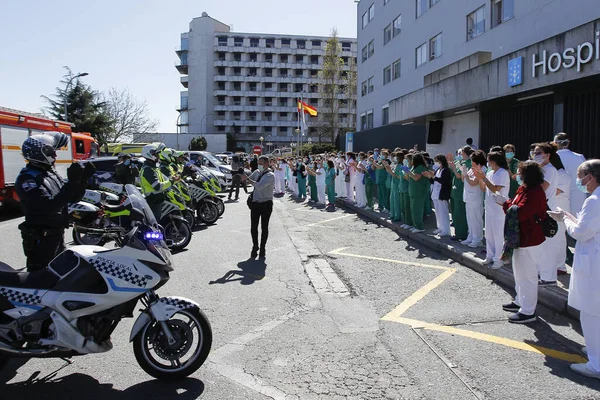 Coruna Spain Healthcare Работники Занимающиеся Новой Коронавирусной Кризис Аплодируют Ответ — стоковое фото