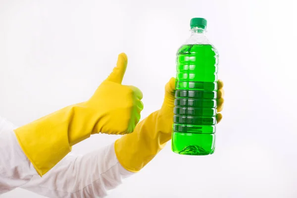 Woman recommending cleaning product — Stock Photo, Image