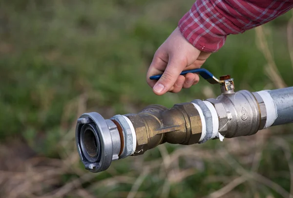 Watervoorziening op boerderij — Stockfoto