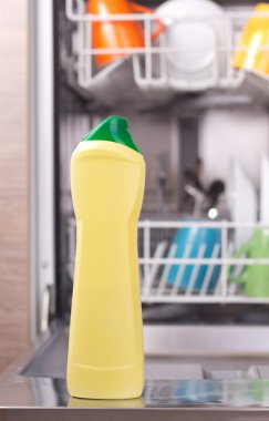 Bulaşık toz şişe yıkama