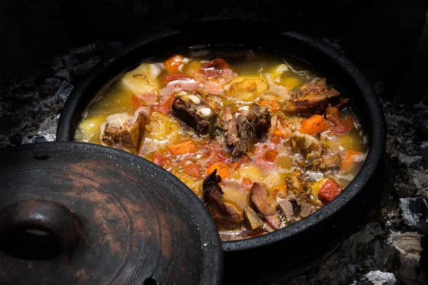 Stew in earthen vessel