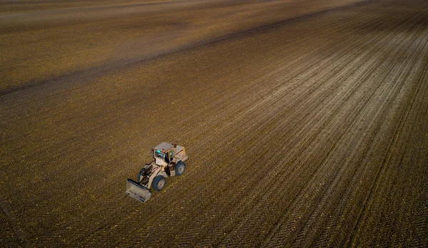 Bulldozer em obras agrícolas — Fotografia de Stock