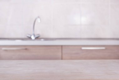 Boş tablo arka plan içinde mutfak