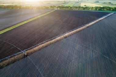 Center pivot sulama sistemi sahada