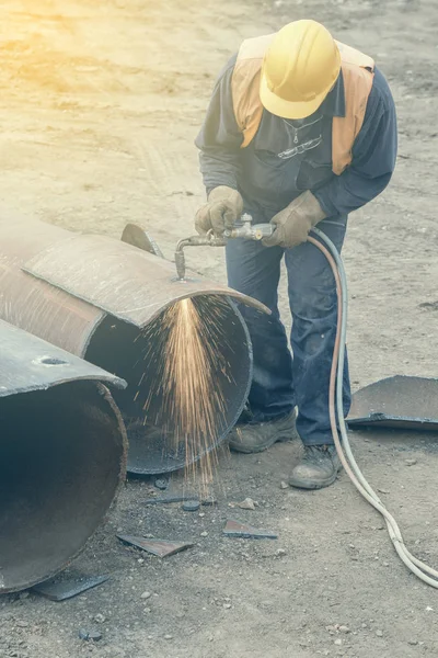 Welder worker with cutting torch 2 — Stock Photo, Image