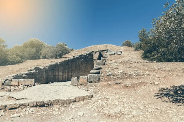 阿特鲁斯2国库的入口 — 图库照片