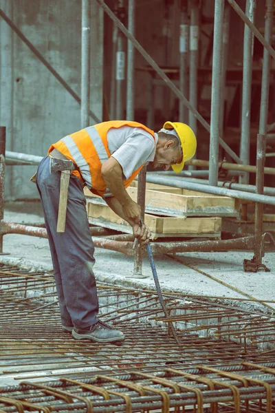 Reinforcing ironworker 4 — Stock Photo, Image