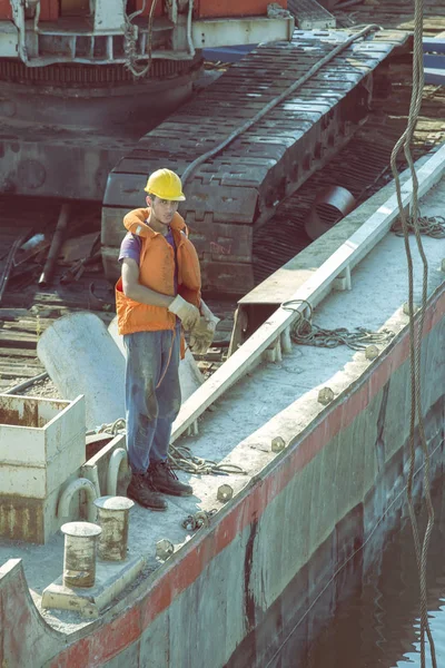 A River barge munkavállaló jelentő 4 — Stock Fotó