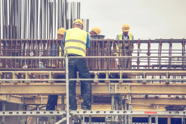 Workers during reinforcement work 3 — Stock Photo, Image