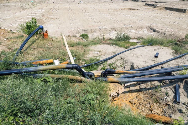 Dalgıç su pompaları drenaj sistemi bir inşaat sitesinde — Stok fotoğraf