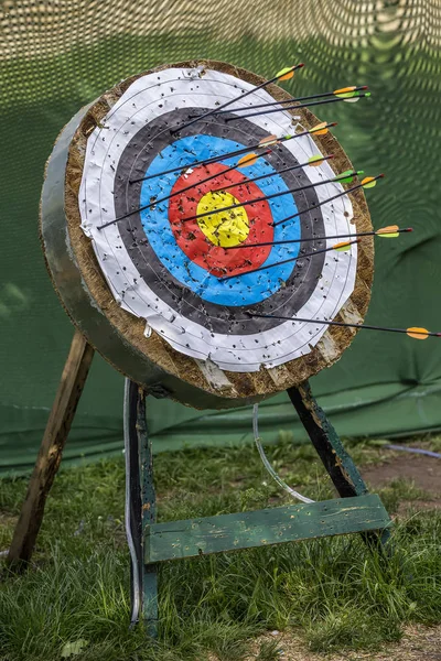 Archery target with arrows outdoor — Stock Photo, Image
