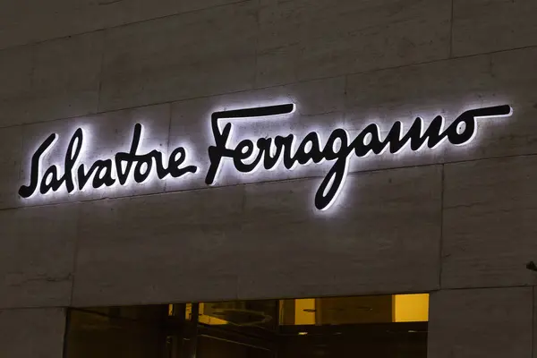 Salvatore Ferragamo mağaza logosu — Stok fotoğraf