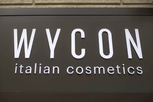 Wycon 化粧品はイタリアのブランド — ストック写真