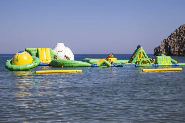 Wibit parque aquático flutuante inflável exterior — Fotografia de Stock