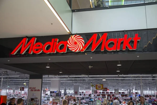 Signo de la tienda Media Markt — Foto de Stock