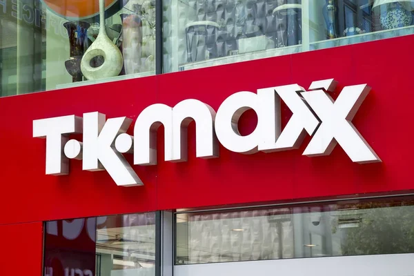 T.K. Logo Maxx signo de la tienda — Foto de Stock