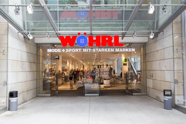 Wohrl 店外観 — ストック写真