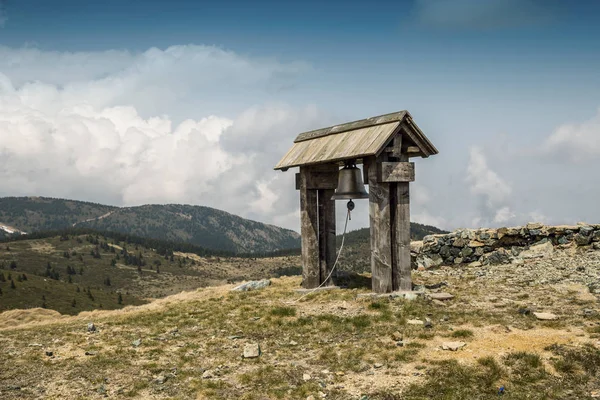 Nebeske stolice (天体椅子) 地域 2 鐘を教会します。 — ストック写真