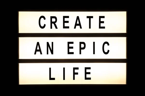 Criar uma vida épica pendurado caixa de luz — Fotografia de Stock