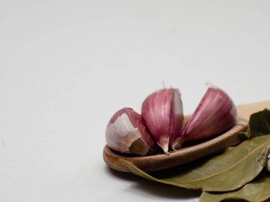 GARLIK GÖREVİ BİR HAYVANA BİR OĞLUNDA GÖRÜLMEK