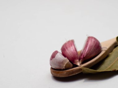 GARLIK GÖREVİ BİR HAYVANA BİR OĞLUNDA GÖRÜLMEK