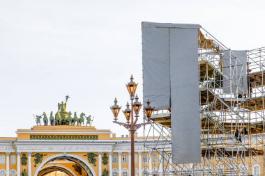 Rusya, St. Petersburg 'daki saray meydanı manzarası, konsere hazırlık..